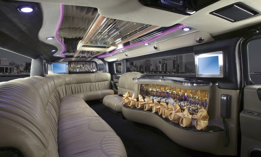 Hummer limousine